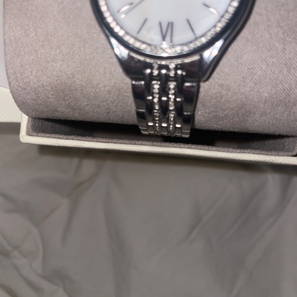 Watch - Picture 5 of 5